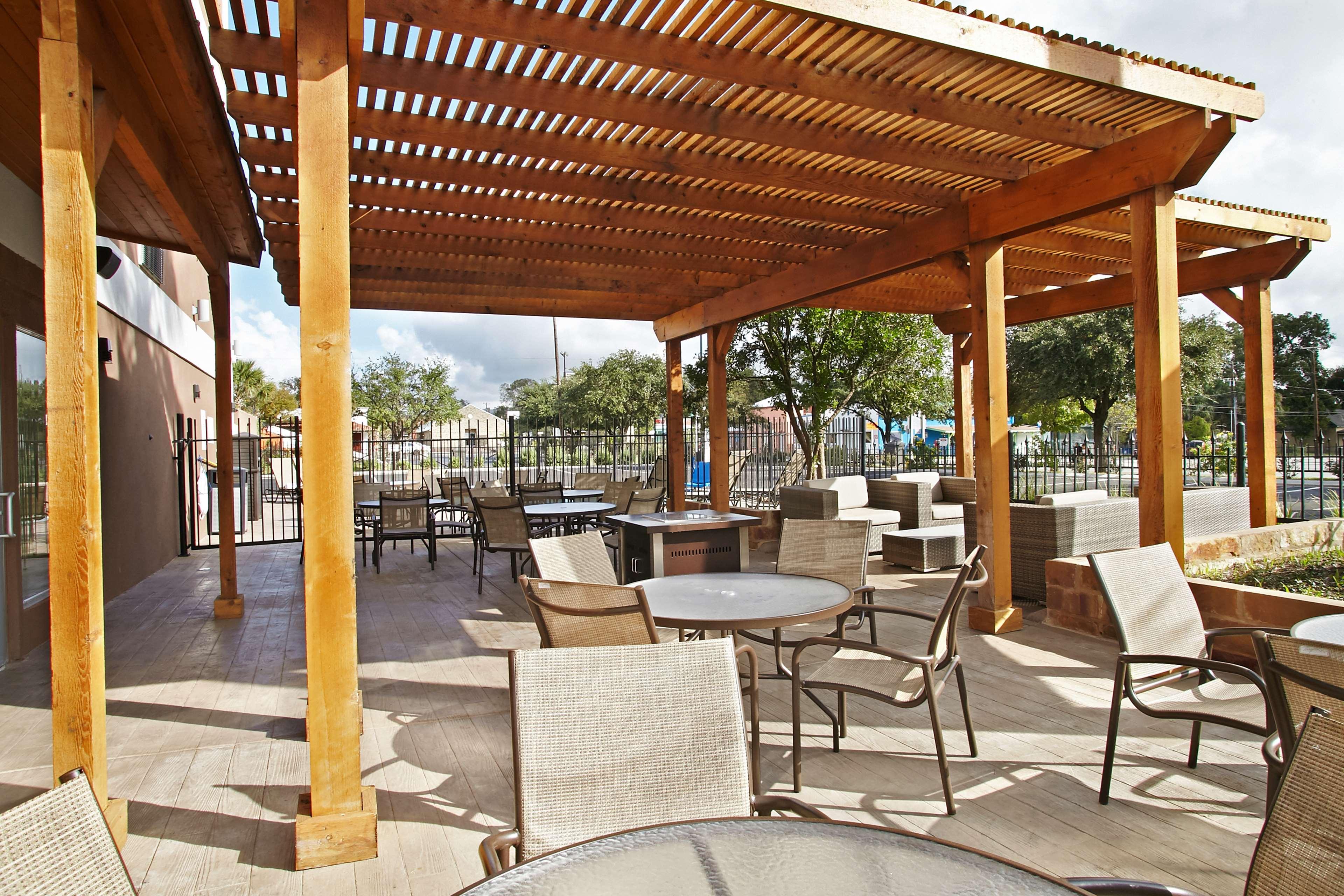 Best Western Plus Madison-Huntsville Hotel Eksteriør bilde
