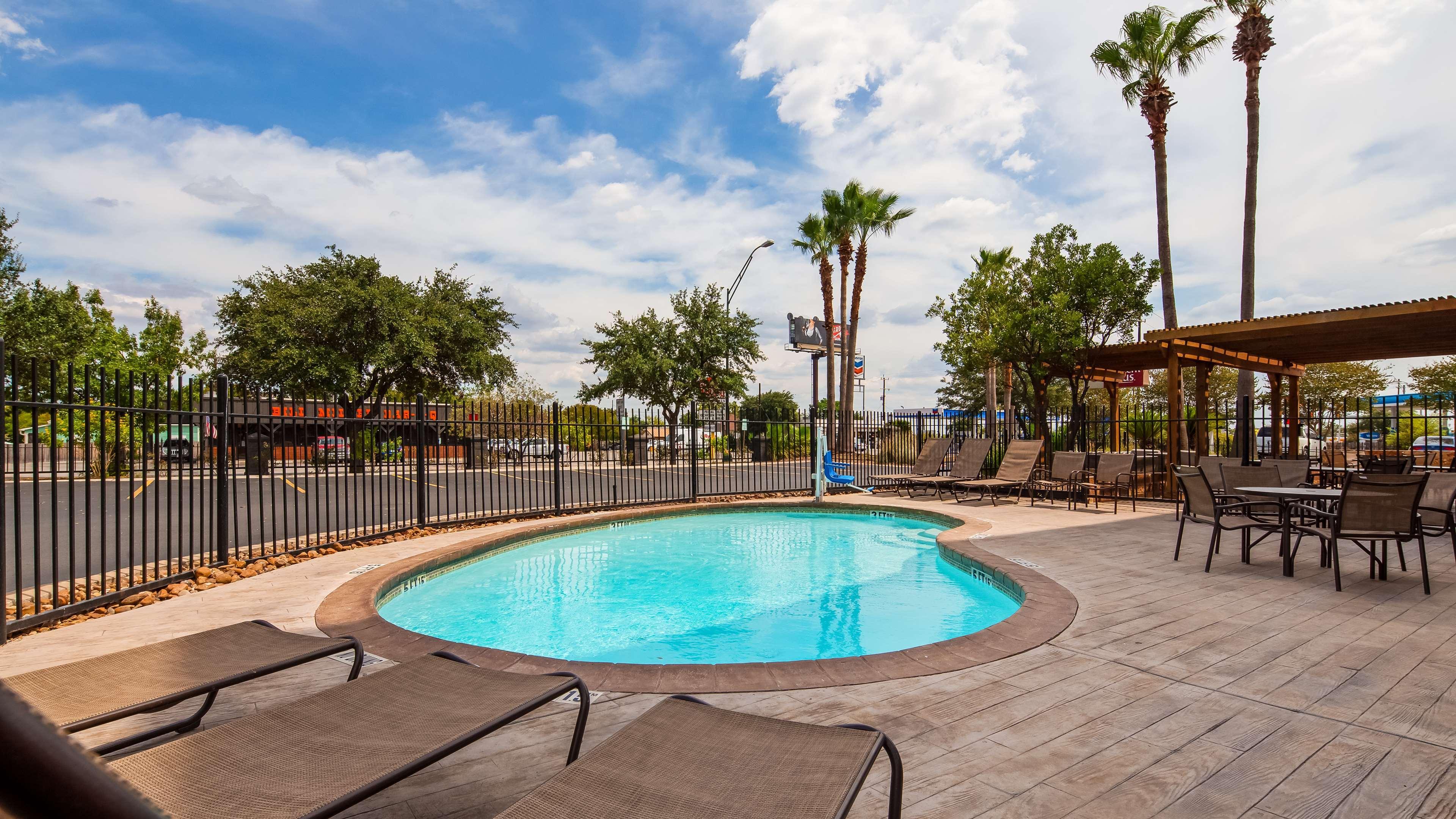 Best Western Plus Madison-Huntsville Hotel Eksteriør bilde